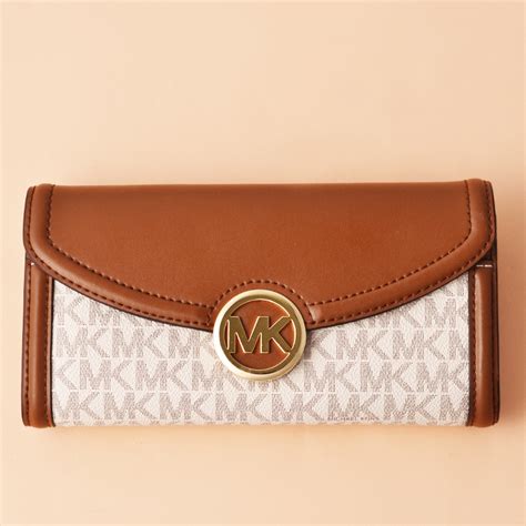 Michael Kors Fulton Large Flap Continental Wallet 